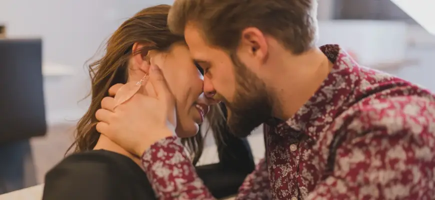 Как пережить кризис в отношениях: поддержка и нежность между парой