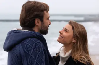 Пауза в отношениях: мужчина и женщина смотрят друг на друга с сомнением