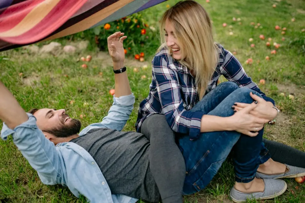 Как начать говорить о деньгах в паре: лёгкий разговор и доверие между партнёрами