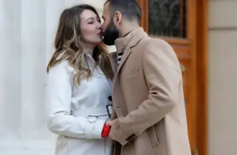 Почему затухает переписка: пара обнимается и разговор теряет динамику